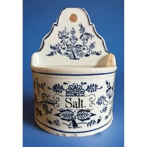 Vtg Blue White Delft Style Wall Mount Salt Box Ceramic Salt Cellar Kitchen Decor